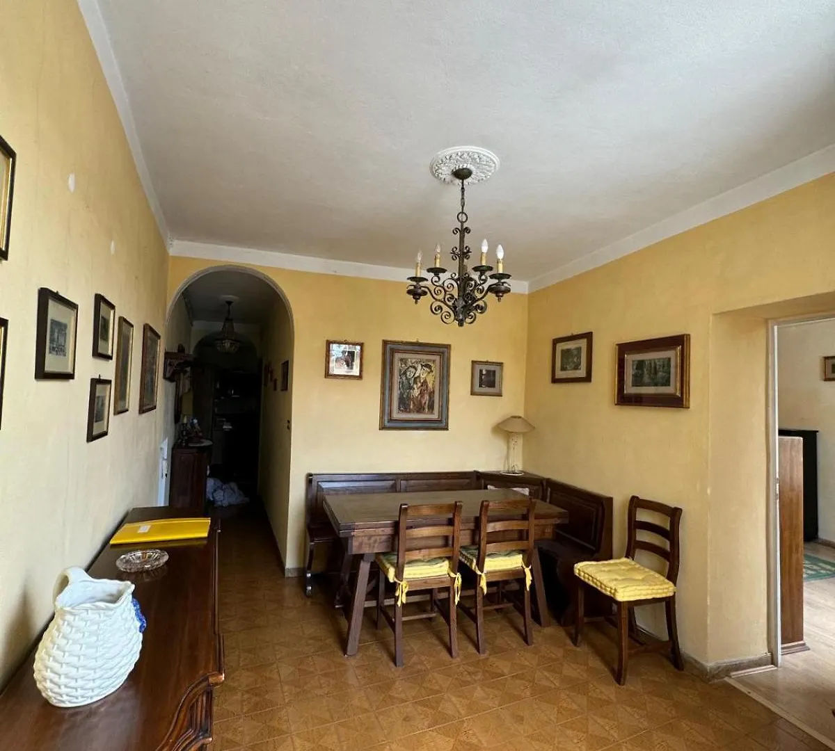 Guest house Micheli Suite Anfiteatro Square Lucca Italy