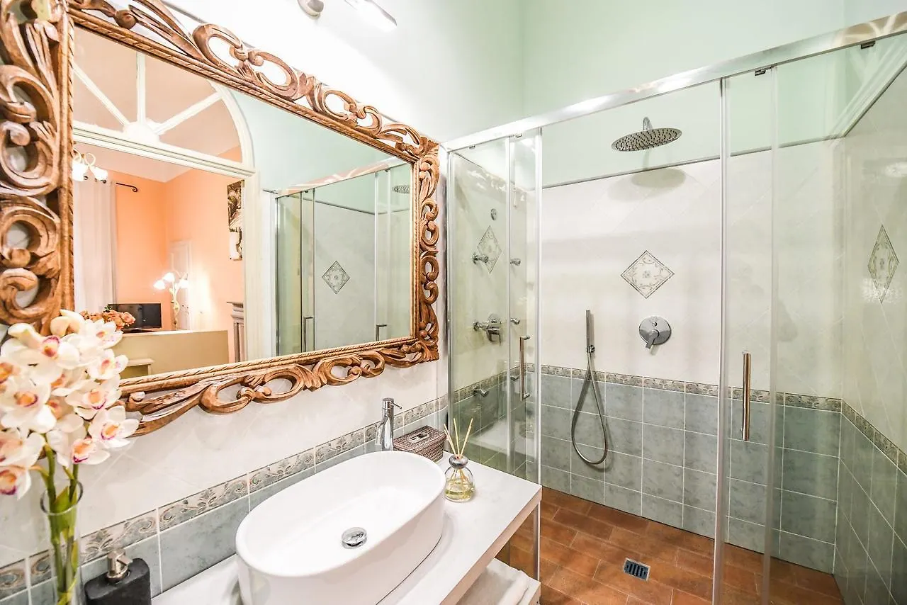 Micheli Suite Anfiteatro Square Lucca 0*,  Italy